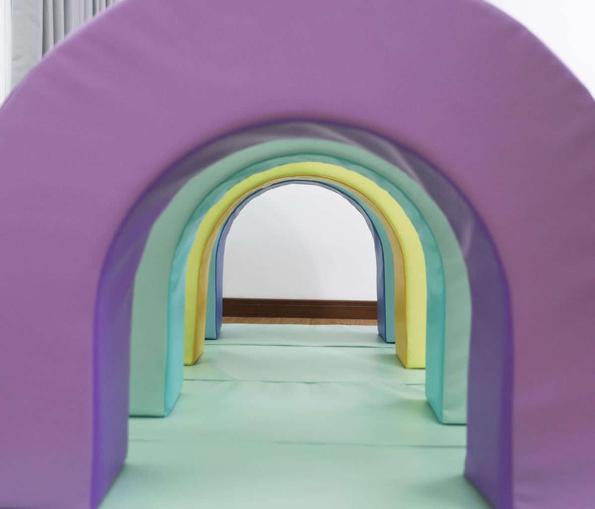 YOZZI Baby Playroom Soft Arch Tunnel Set of 4 with Crawling Mat