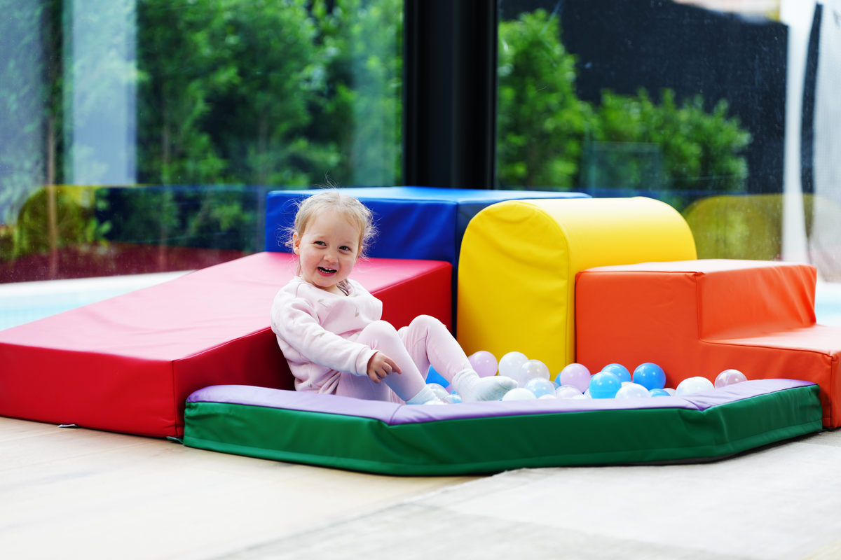 Mini Mountain Sensory Climber & Ball Pit Set