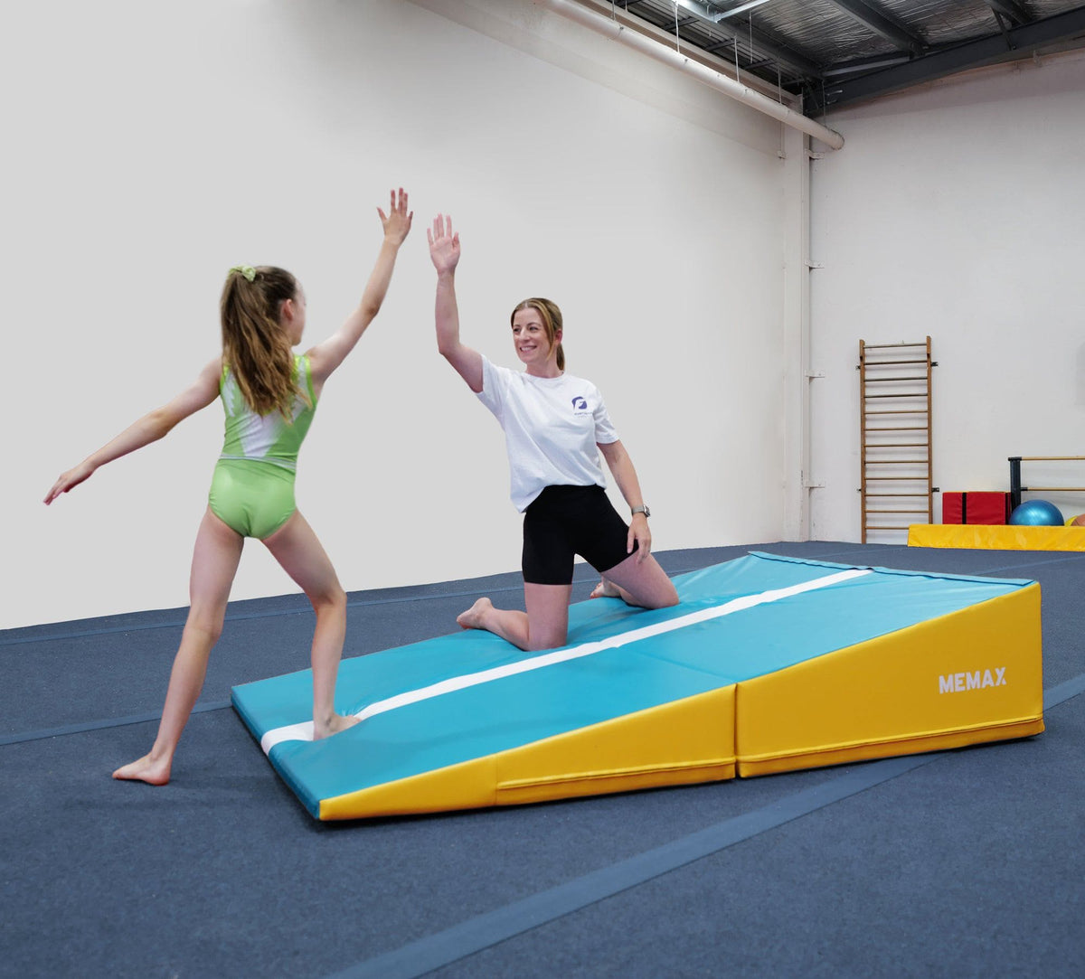 Foldable Incline Wedge Mat - Modern Palette